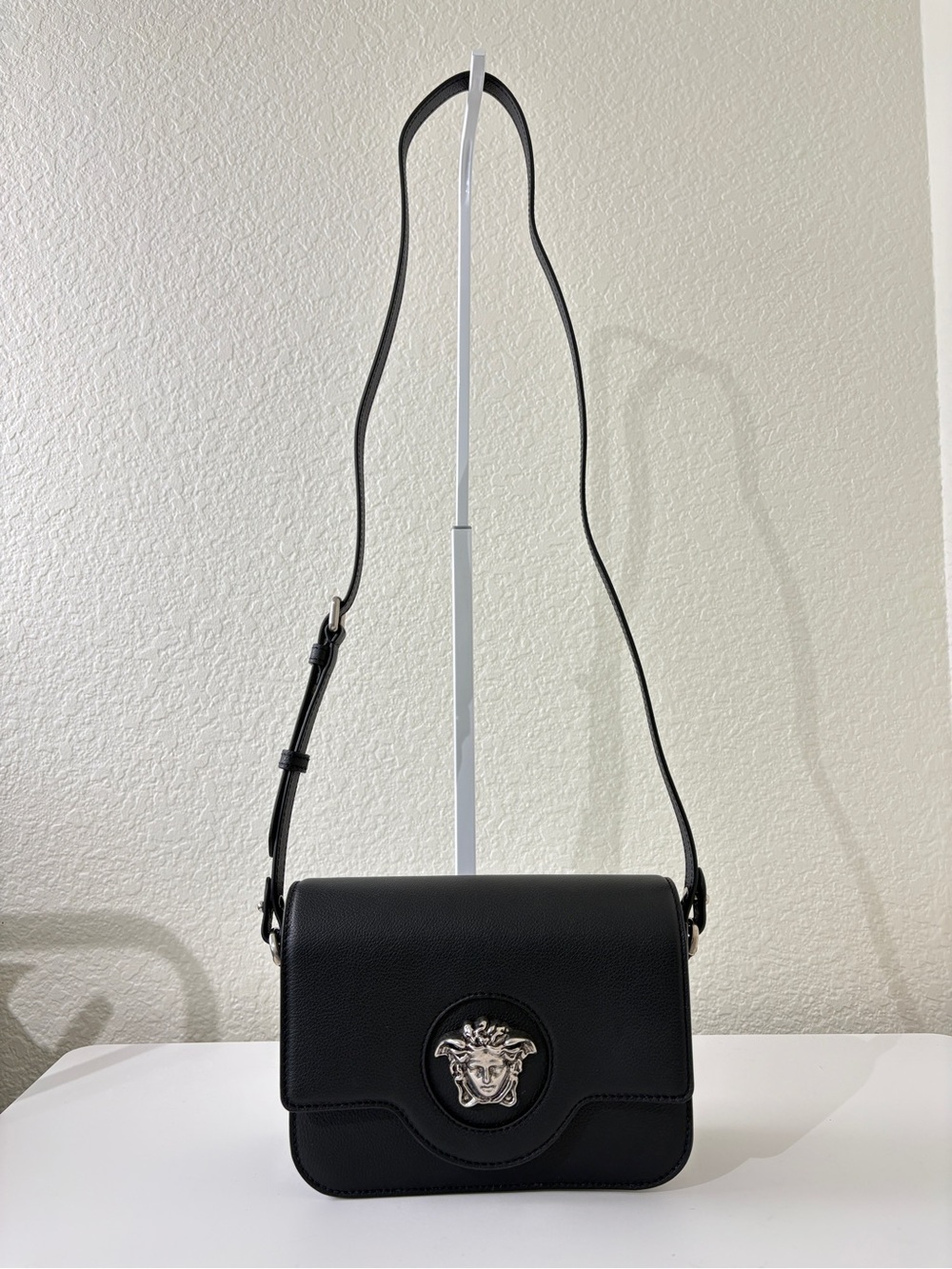 Versace Medusa Black Leather Crossbody Bag with Medallion Accent new - Picture 2 of 12